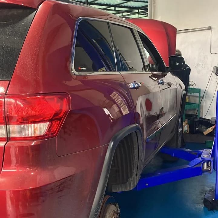 Bunyi Berdecit dari Area Roda pada Dodge Journey JC ED3