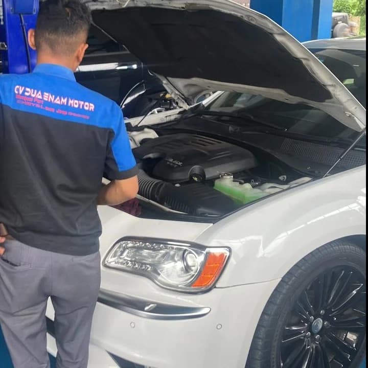 Bunyi Berdecit dari Area Roda pada Chrysler 300 LD ERB