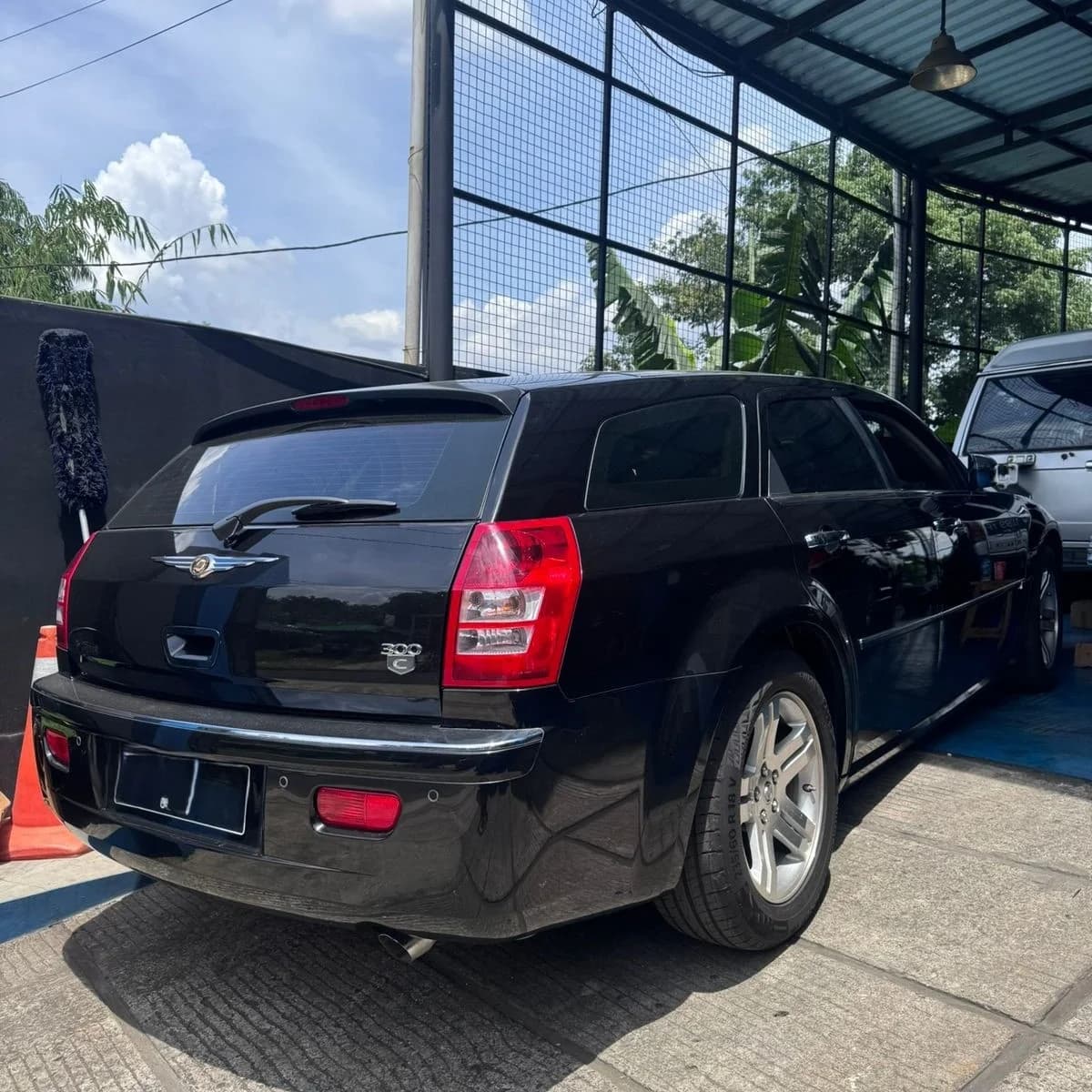 Bengkel Spesialis Mobil CBU Amerika Eropa - Chrysler - 300c Touring Estate Station Wagon - Foto 9