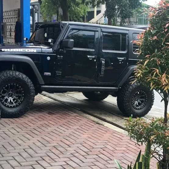 Bunyi Berdecit dari Area Roda pada Jeep Wrangler JK EHB