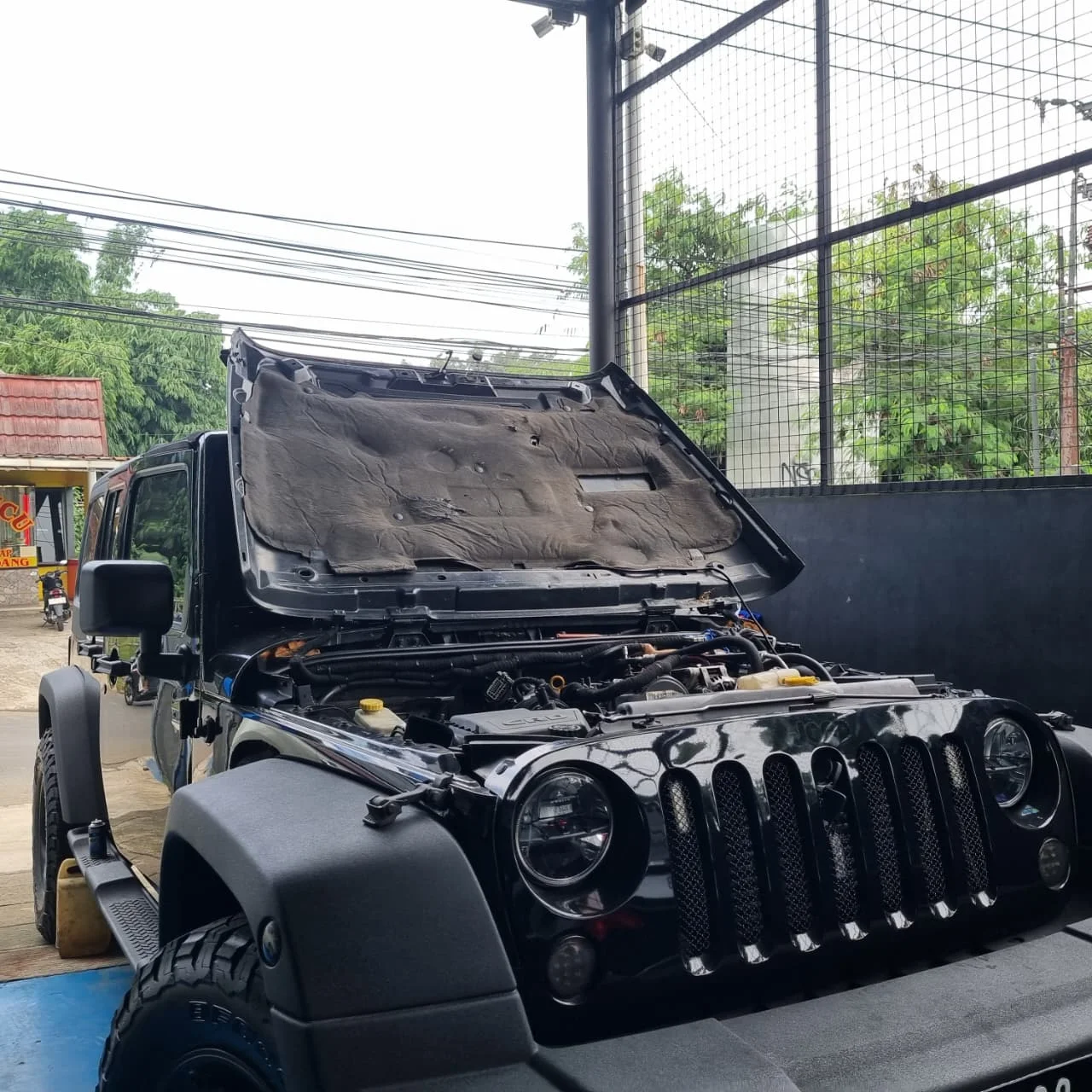 Bengkel dan Toko Sparepart Mobil CBU Amerika Eropa - Jeep - Wrangler - Foto 66