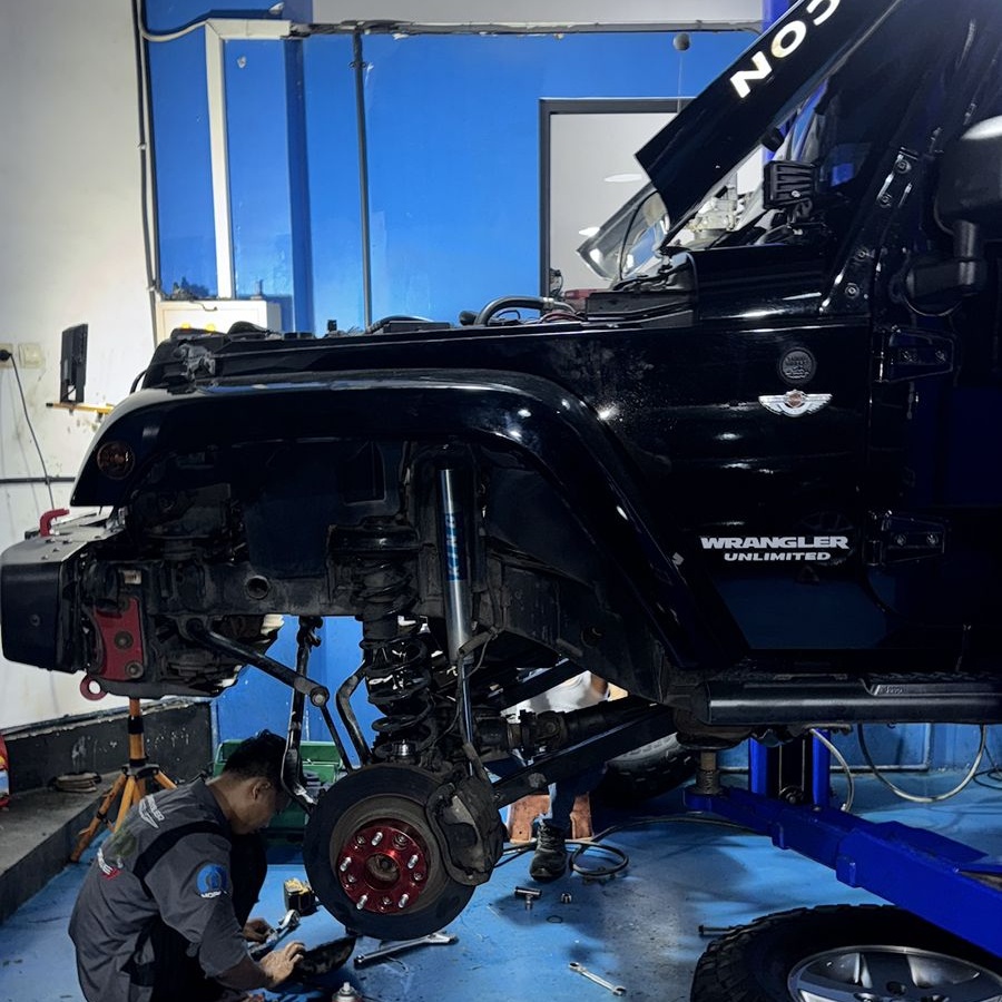 Bengkel dan Toko Sparepart Mobil CBU Amerika Eropa - Jeep - Wrangler Rubicon Sahara Sport - Ganti Busi - Foto 35